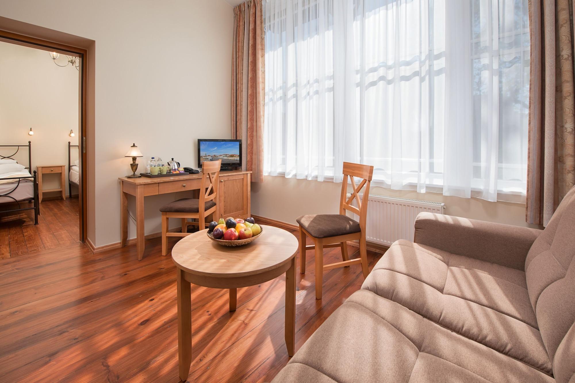 Hotel Sedan 3*